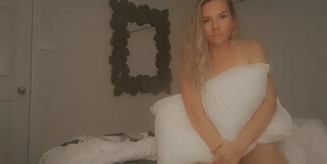 Photo nue de fuite OnlyFans de Ittiebittietitties