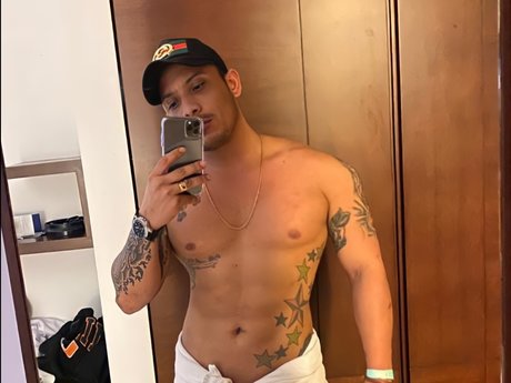 Photo nue de fuite OnlyFans de Kendry18cm
