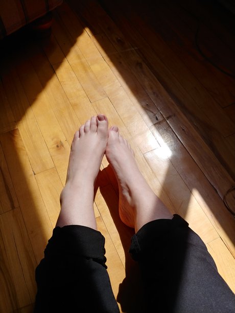 Photo nue de fuite OnlyFans de Tinyfeetandtoes