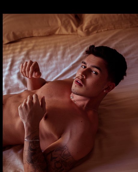 Photo nue de fuite OnlyFans de Victor Prado