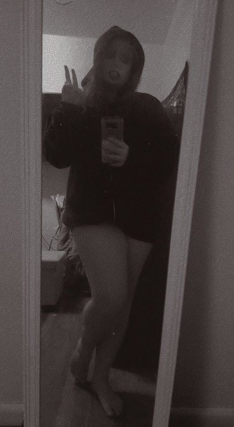 Photo nue de fuite OnlyFans de Milly Charlotte Rose