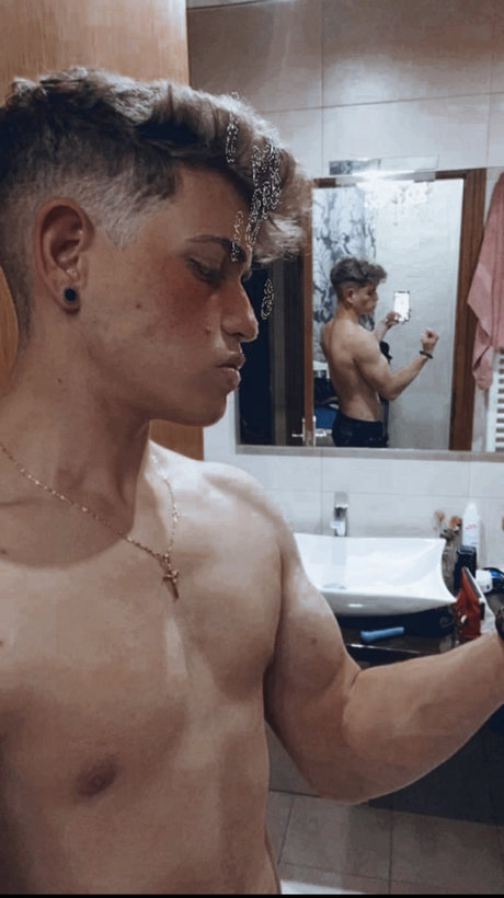 Photo nue de fuite OnlyFans de More