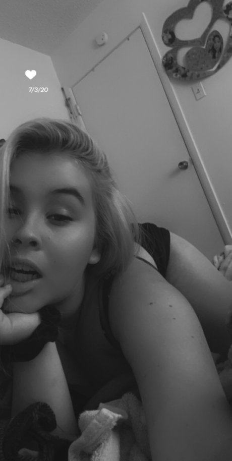 Photo nue de fuite OnlyFans de Kayy Dubb