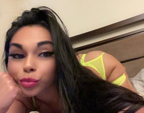 Photo nue de fuite OnlyFans de Mya Milaya