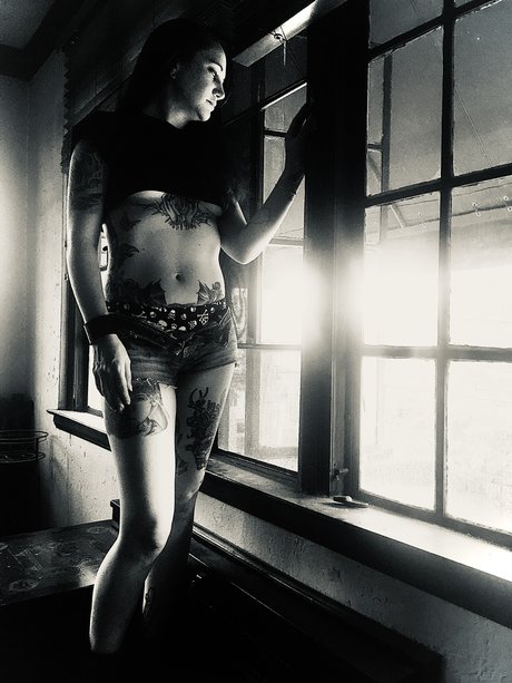 Photo nue de fuite OnlyFans de Mizzmorrigana