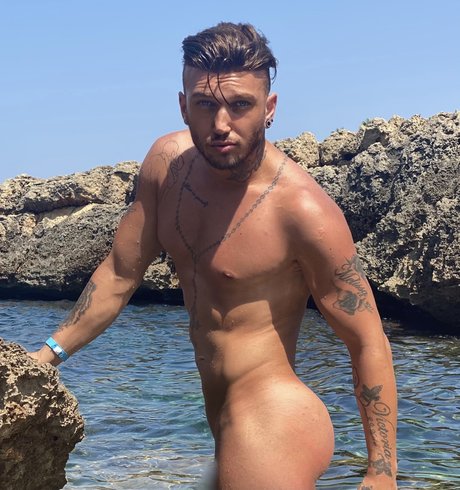 Photo nue de fuite OnlyFans de Stefan Lovei