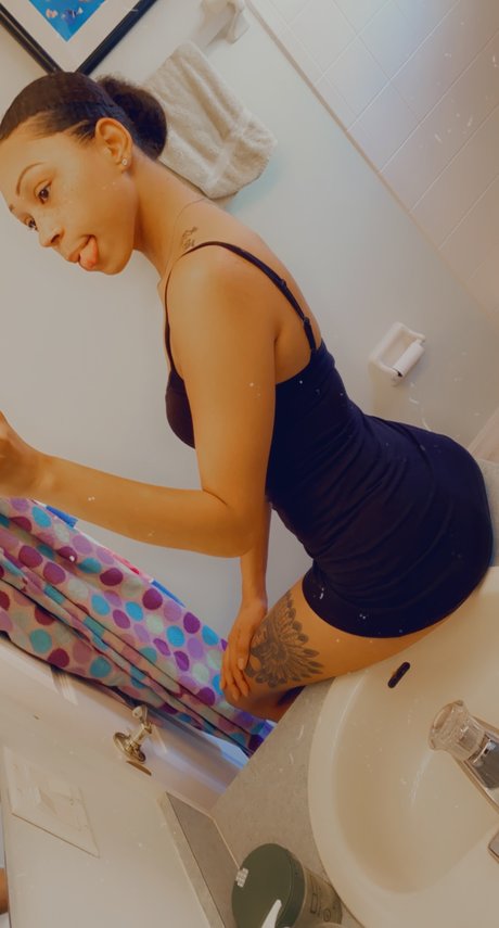 Photo nue de fuite OnlyFans de Lyssa