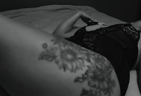 Photo nue de fuite OnlyFans de Charlotte Lynn