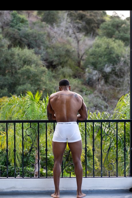Photo nue de fuite OnlyFans de C Ampamp The Cocoa Factory
