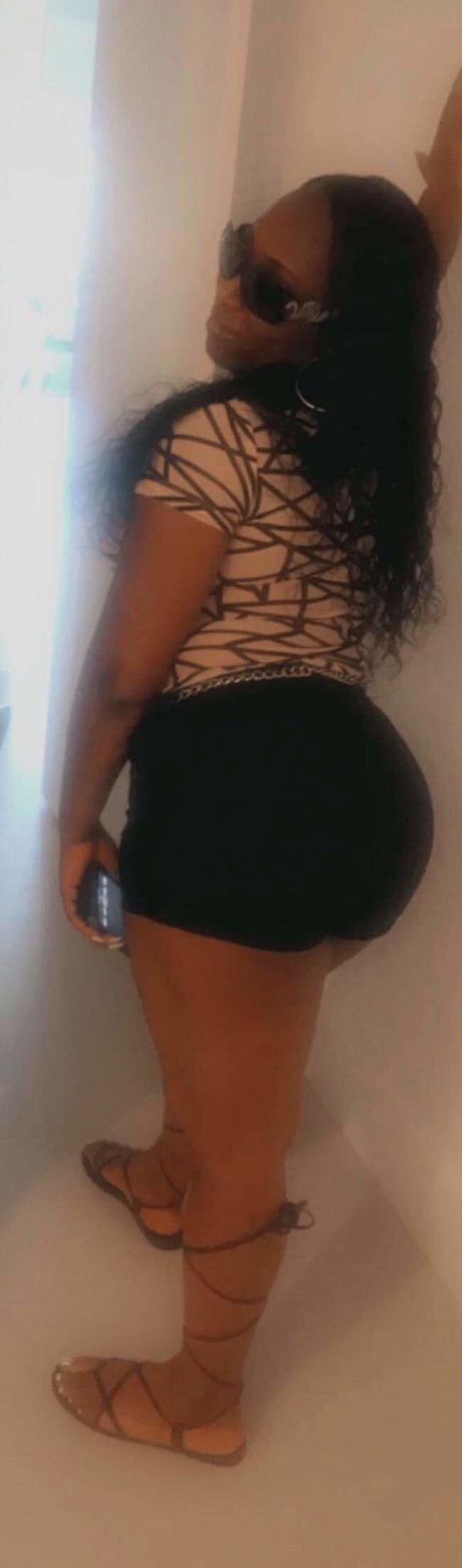 Photo nue de fuite OnlyFans de Kienta Denning
