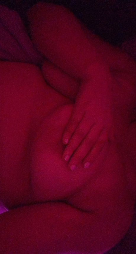 Photo nue de fuite OnlyFans de Lily Luna