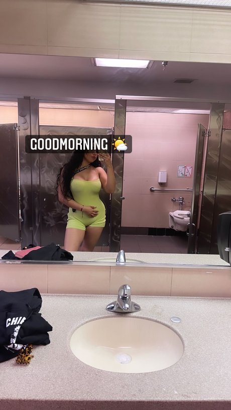 Photo nue de fuite OnlyFans de Lilithangelll