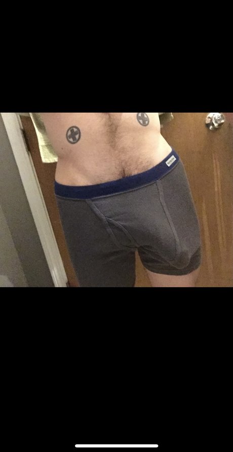 Photo nue de fuite OnlyFans de Iuris