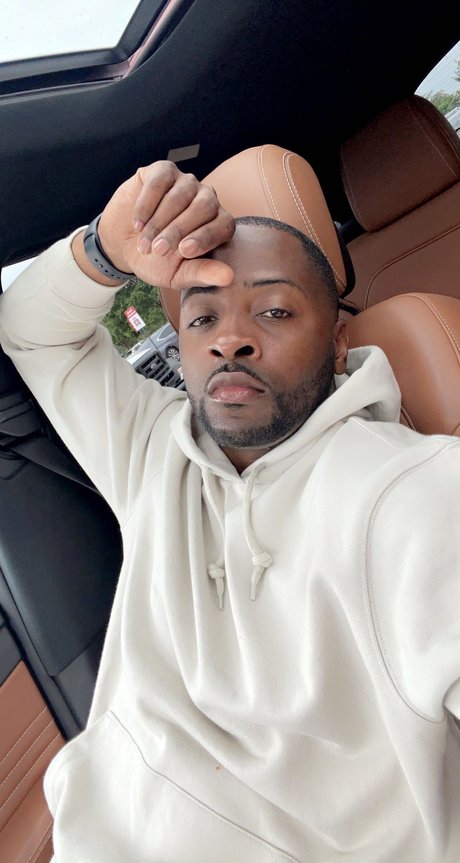 Photo nue de fuite OnlyFans de Rozay Uncut 