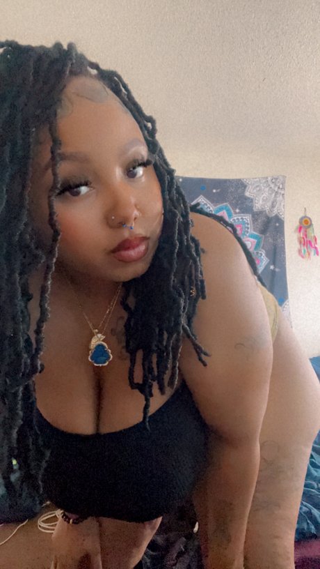 Photo nue de fuite OnlyFans de Realbeautifulllay