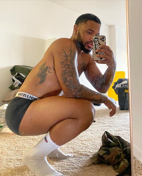 Photo nue de fuite OnlyFans de Kayisiah 