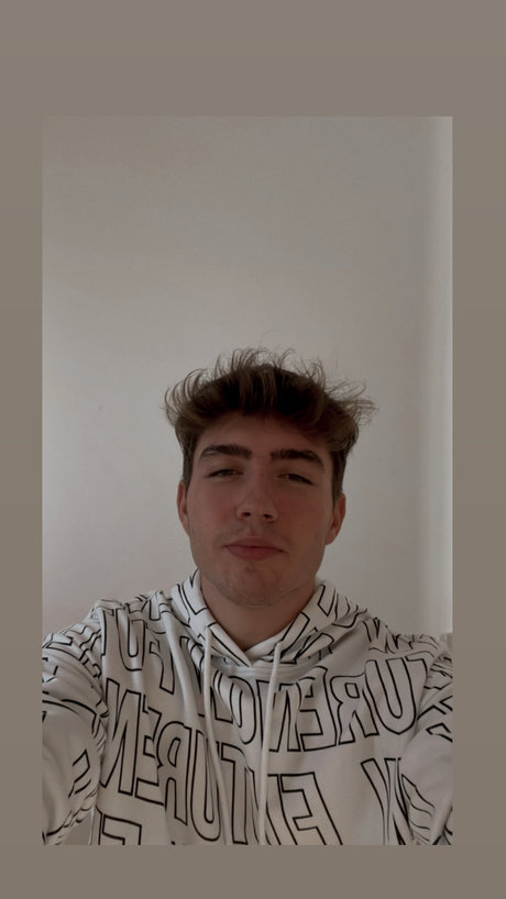 Photo nue de fuite OnlyFans de Lezzo