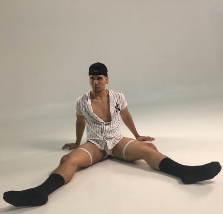 Photo nue de fuite OnlyFans de Aaron Viera
