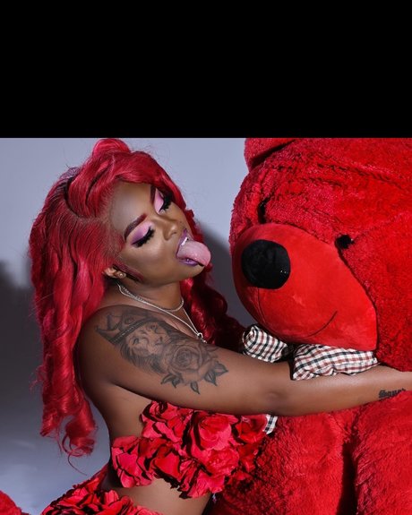 Photo nue de fuite OnlyFans de Maya B
