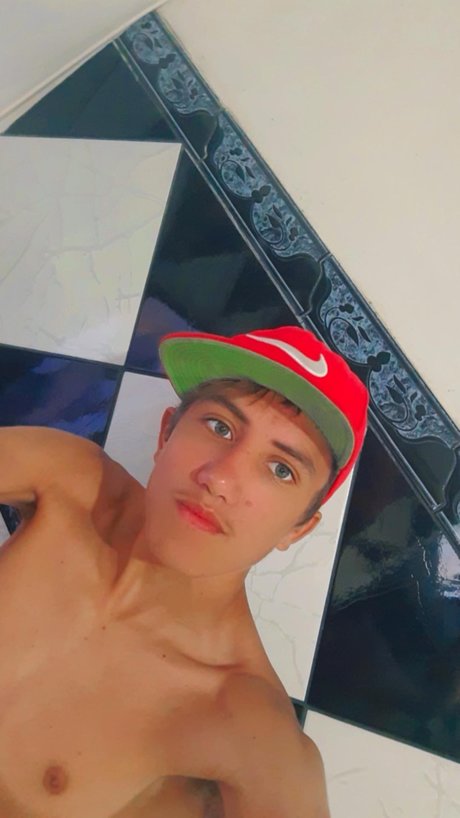 Photo nue de fuite OnlyFans de Gabriel Montaleone