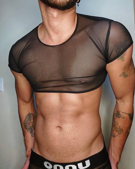 Photo nue de fuite OnlyFans de Josu