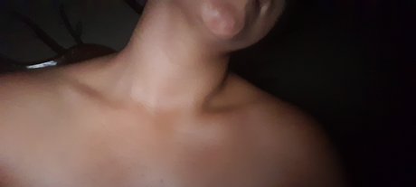 Photo nue de fuite OnlyFans de Pili Hu