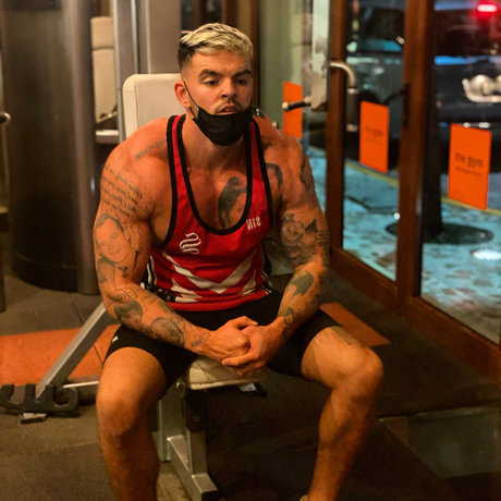 Photo nue de fuite OnlyFans de Pezza Burke 8 12 Inches 