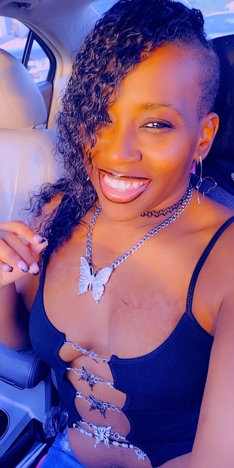 Photo nue de fuite OnlyFans de Brea Blue