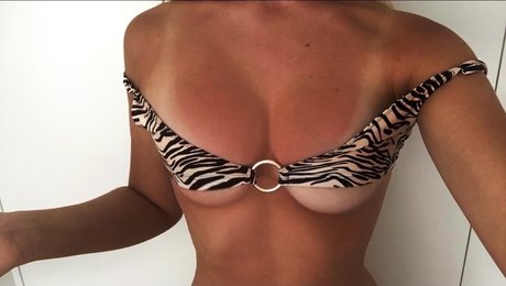 Photo nue de fuite OnlyFans de Janna Mller
