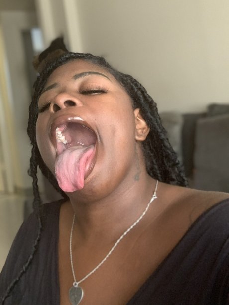 Photo nue de fuite OnlyFans de The Chocolate Energizer Bunni 
