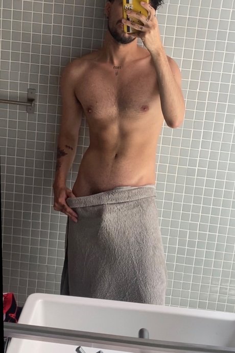 Photo nue de fuite OnlyFans de Tiagofree