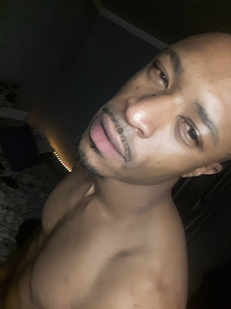 Photo nue de fuite OnlyFans de Totaloutplayer1