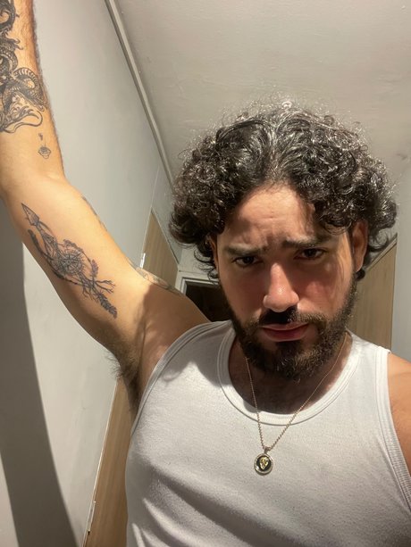 Photo nue de fuite OnlyFans de Maximus