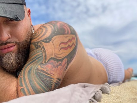 Photo nue de fuite OnlyFans de Tommymontanezzz