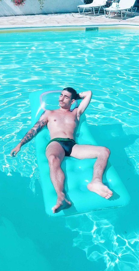 Photo nue de fuite OnlyFans de Kostas Georgopoulos