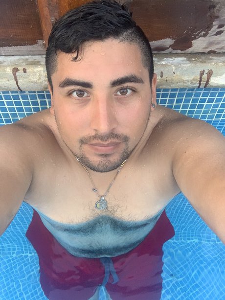 Photo nue de fuite OnlyFans de Luis Alejandro