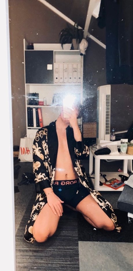 Photo nue de fuite OnlyFans de N