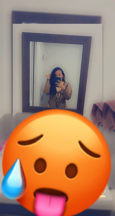 Photo nue de fuite OnlyFans de Spicy Latina 