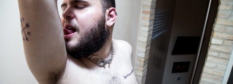 Photo nue de fuite OnlyFans de Schne  Bear