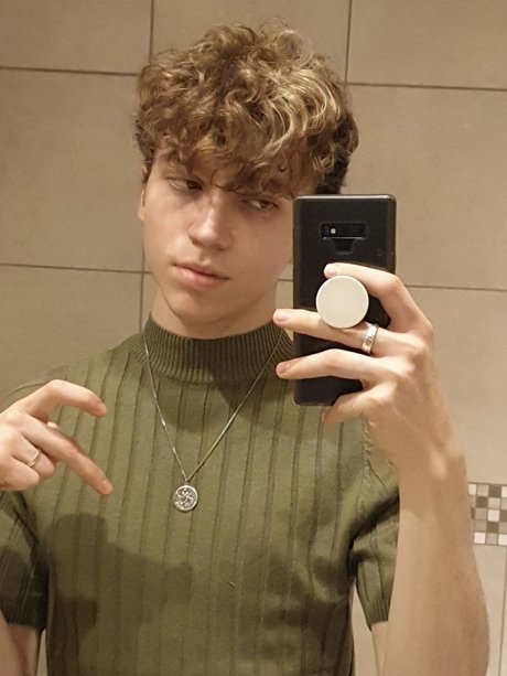 Photo nue de fuite OnlyFans de Ben