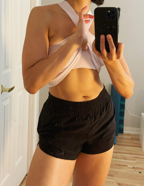 Photo nue de fuite OnlyFans de Ada