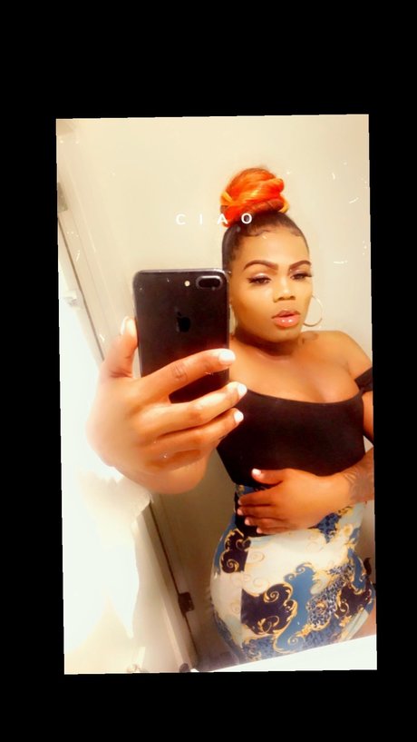 Photo nue de fuite OnlyFans de Rasheeda