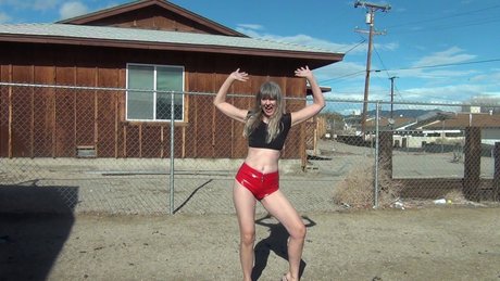 Photo nue de fuite OnlyFans de Sally Mullins Funny