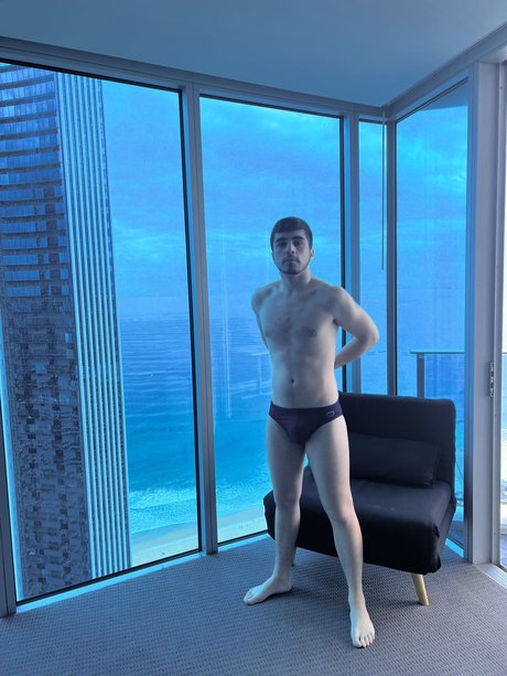 Photo nue de fuite OnlyFans de Cheeky Boy