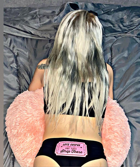 Photo nue de fuite OnlyFans de Willow Reign