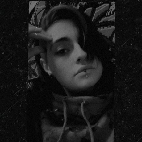 Photo nue de fuite OnlyFans de Kayven Rhiannon