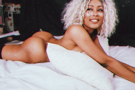 Photo nue de fuite OnlyFans de Queeniiebabe