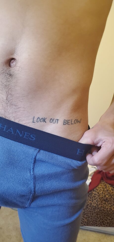 Photo nue de fuite OnlyFans de Varjak Carsillian