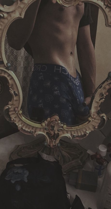 Photo nue de fuite OnlyFans de Theblueyedboy