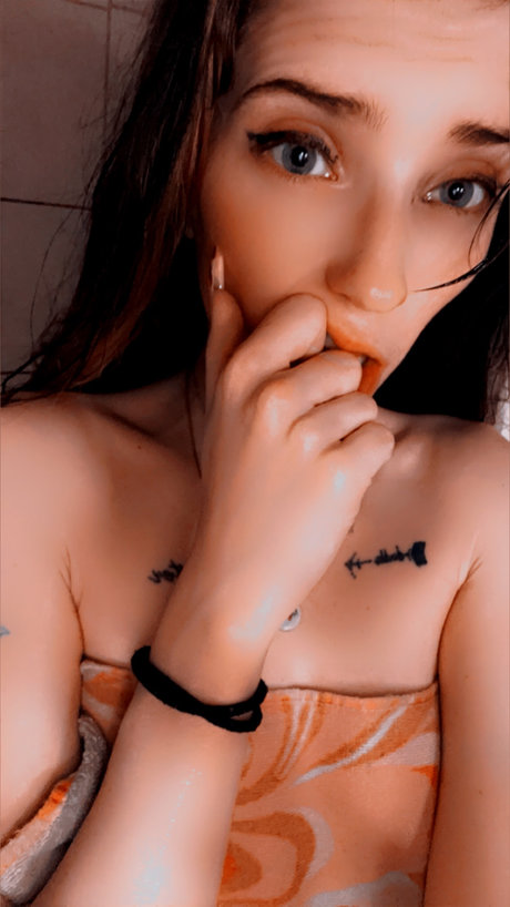 Photo nue de fuite OnlyFans de Violet Marks